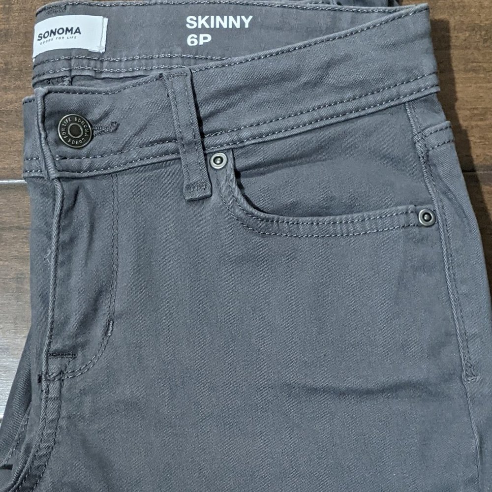 EUC Sonoma | Gray Skinny Pants
